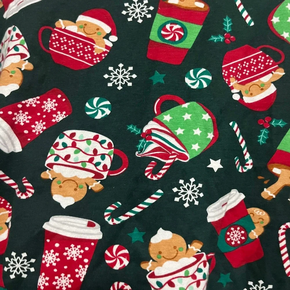 PJ Place‎ Womens Long Sleeve Christmas Pajama Top Gingerbread  Print L